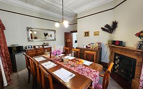 The Fern & Thistle Boutique Accommodation- Drinks, Hotpool, Sauna
